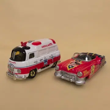 토미카 미키마우스 구급차 오픈카 세트