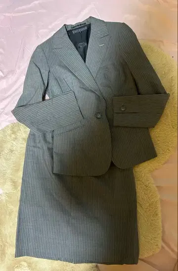 아오야마 양복에서 산 비즈니스 정장 5호