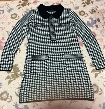 마리콴트 하운드투스 패턴 니트 원피스