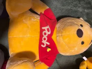 푸우 빅 봉제 인형 빨간 셔츠