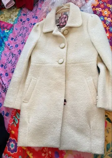 허니치 헬로키티 콜라보 코트 새상품