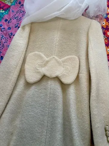 허니치 헬로키티 콜라보 코트 새상품