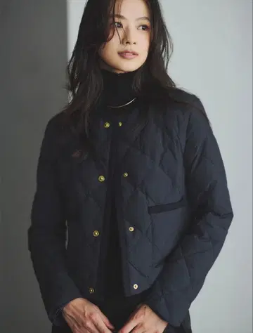 [ 미사용 새상품 ] TAION x anuans 노카라 퀼팅 숏 다운