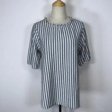 새상품급 hareiro  스트라이프 반팔 캐주얼 셔츠 네이비