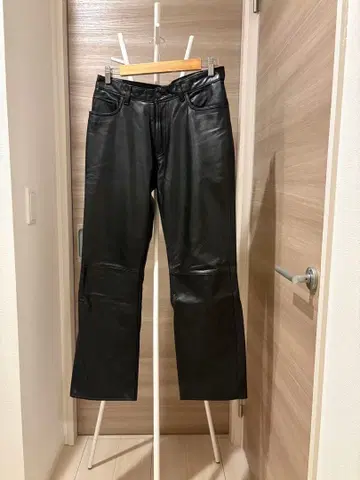 GAP 블랙 가죽 팬츠