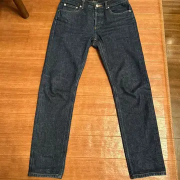 A.P.C. PETIT NEW STANDARD 31 사이즈 데님