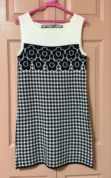 MARY QUANT 슬리브리스 니트 원피스