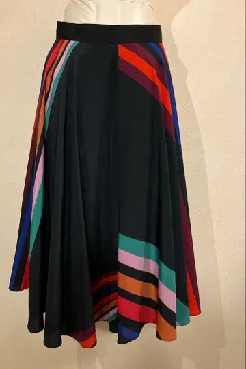 Paul Smith 택 포함 새상품 스트라이프 플레어 스커트