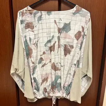 [ 새상품급 ] BEARDSLEY 비어즐리 지 상의 블라우스 풀오버