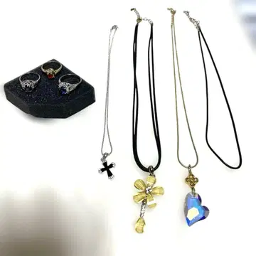 목걸이와 반지 세트