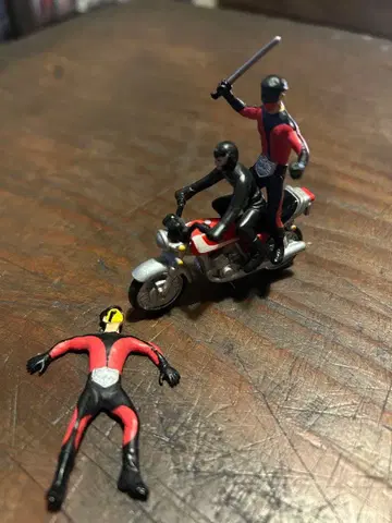 쇼커 3체 바이크 포함