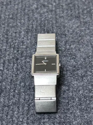 SEIKO 쿼츠 손목시계 스퀘어 블랙