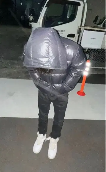 슬림핏 블랙 데님 ksubi mnml