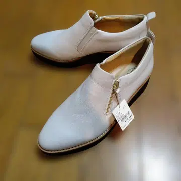 키다리 아저씨 통굽 숏부츠 24cm 화이트 미사용