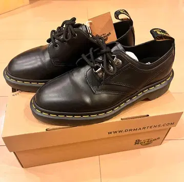 [ 새상품급 ] DrMartens 1461 VERSO UK4