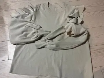 어도어 ADOR 니트 베이지