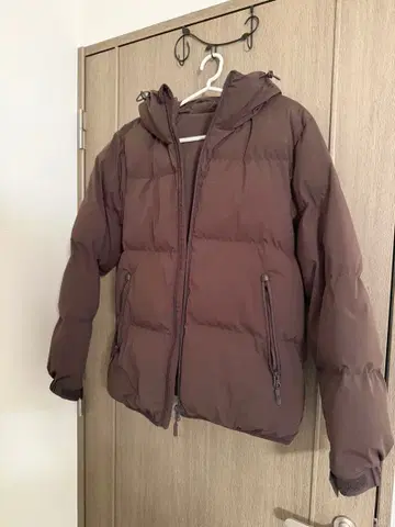 GU 다운 S 사이즈