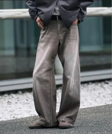 VINTAGE WASHED CURVED DENIM M 사이즈