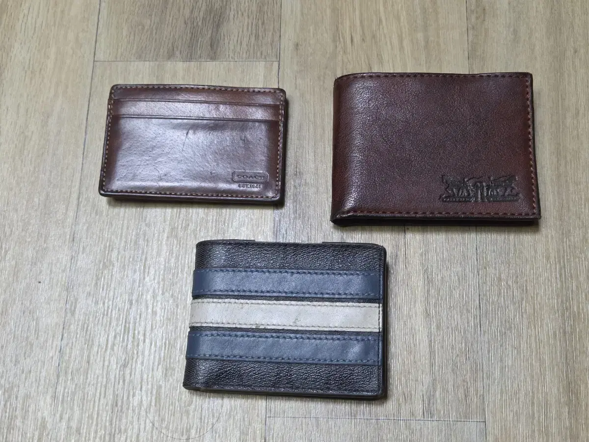 Men&#x27;s Wallet Card Holder Levi&#x27;s, Coach 3 items bulk