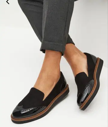 미사용 새상품 NEXT 청키 밑창 로퍼 블랙 27cm