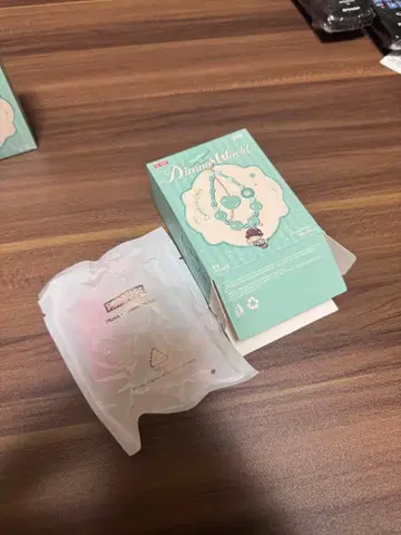 내부 가방 미개봉 Dimoo World 참 스트랩 로즈 러브레터