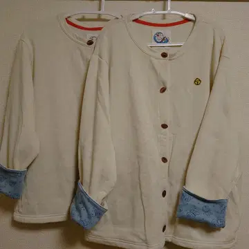 도라에몽 긴팔 가디건 크림색