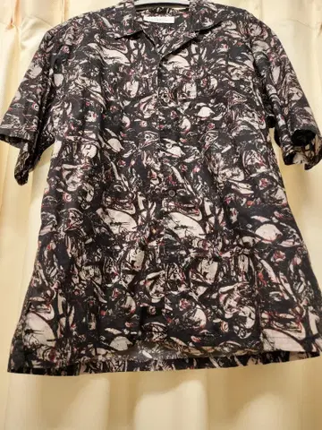 코튼 100% 반팔 셔츠 블랙과 화이트 패턴