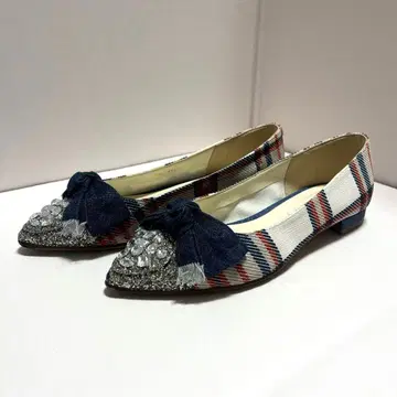 새상품급 DIANA 다이애나 체크 무늬 비쥬 장식 플랫슈즈 22.5cm