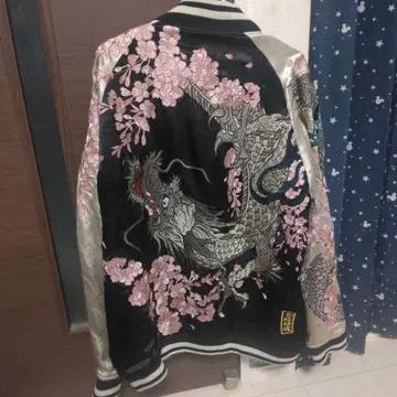 드래곤 자수 스카잔 블랙과 실버 가격 인하