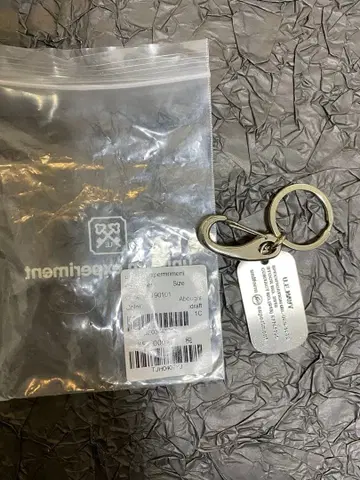 uniform experiment 키링 카라비너