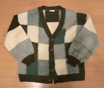 체크 무늬 모헤어 니트 가디건