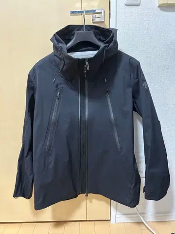 컨디션 최상 데상트 올테라인 클레어스 S