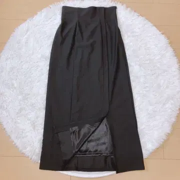 컨디션 최상 스나이델 롱 타이트 스커트 턱 레이어드 슬릿 블랙 완판