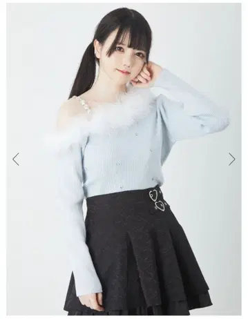 Ank rouge 반짝이는 페더 오프숄더 니트 TOPS