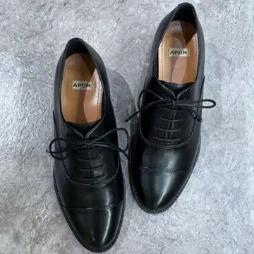 APOM 블랙 레이스업 슈즈