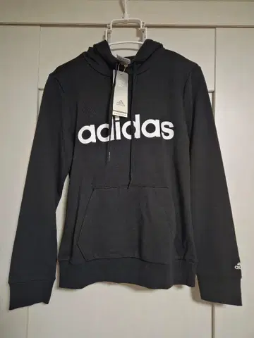 [ 새상품 ] 택 포함 adidas 로고 후드티 블랙 M