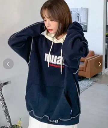 muah muah 네이비 후드티