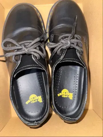 닥터마틴 3홀 블랙 UK5 박스 있음 24.5cm