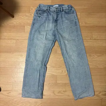 라이트 블루 데님 팬츠 꽃 자수