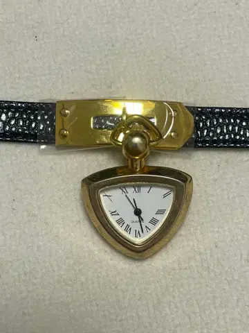 [ 새상품 ] seiko 유니크 디자인 쿼츠 손목시계