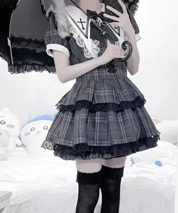 MARS 크로스 자수 3단 프릴 셋업 리본 포함