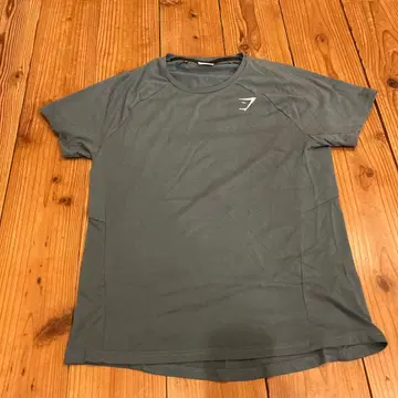 GYMSHARK 그레이 T셔츠 L 사이즈
