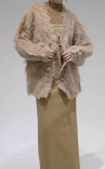 Eaphi 샤기 니트 가디건 (베이지)