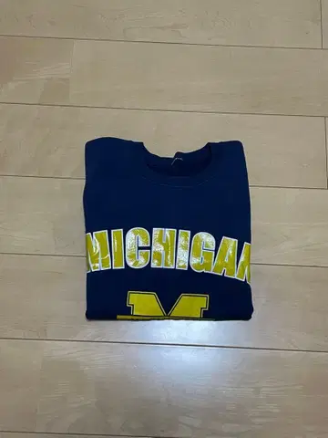 MICHIGAN 로고 맨투맨 네이비