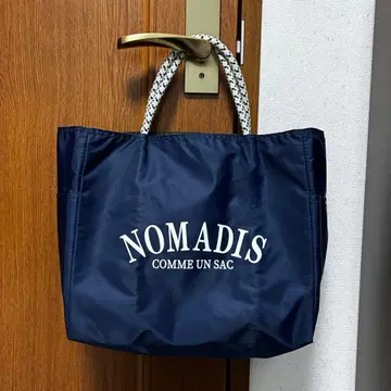 노마디스 토트백 네이비 x 카키 새상품급
