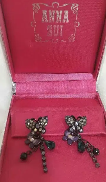ANNA SUI 나비 모티브 귀걸이