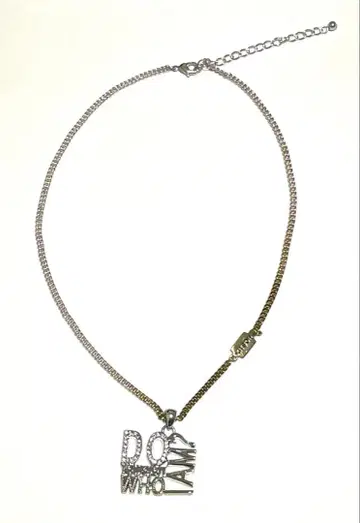 키트슨 목걸이 액세서리 DO YOU KNOW WHO I AM?