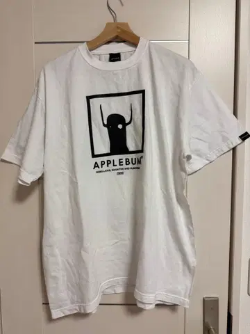 APPLEBUM 화이트 T셔츠
