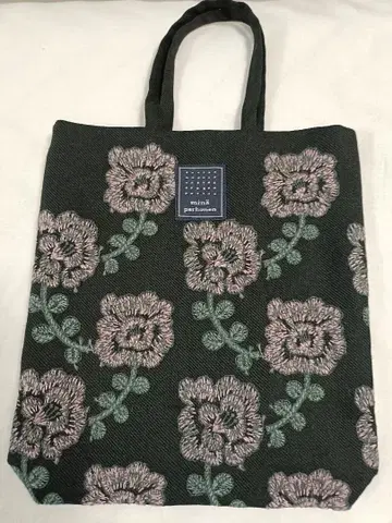 택 포함 새상품 미나 페르호넨 자수 백