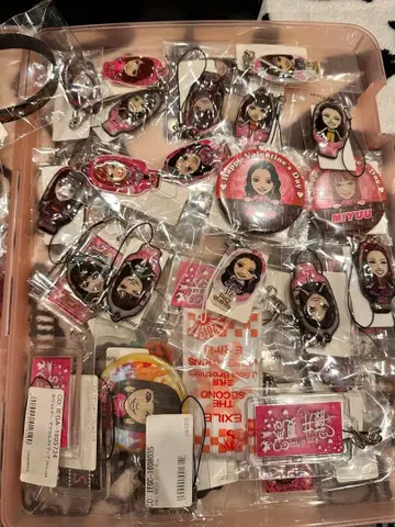 [ 묶음 판매 ] E-girls 가챠 캡슐